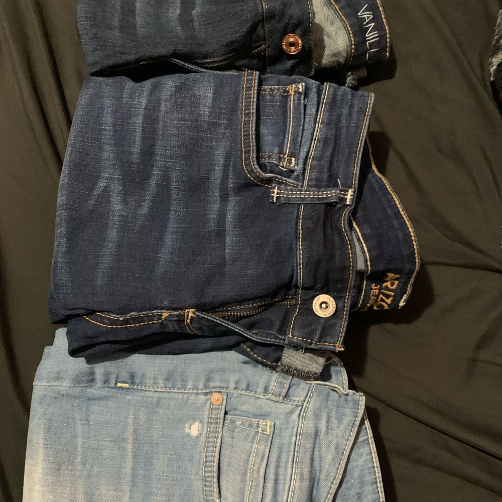 Waist fitted jean shorts bundle size 7